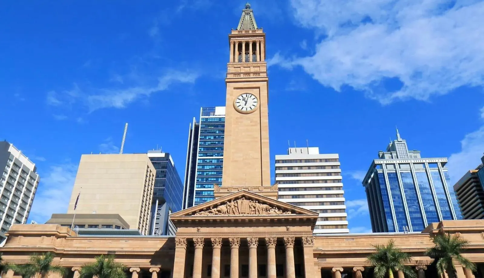Apartman Stunning Sky Home With Endless Views, Pool & Parking Brisbane